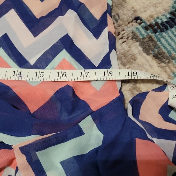 Rue 21 chevron blouse - Picture 2 of 3